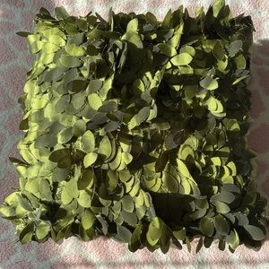 Green Leafy Throw Pillow 🌿